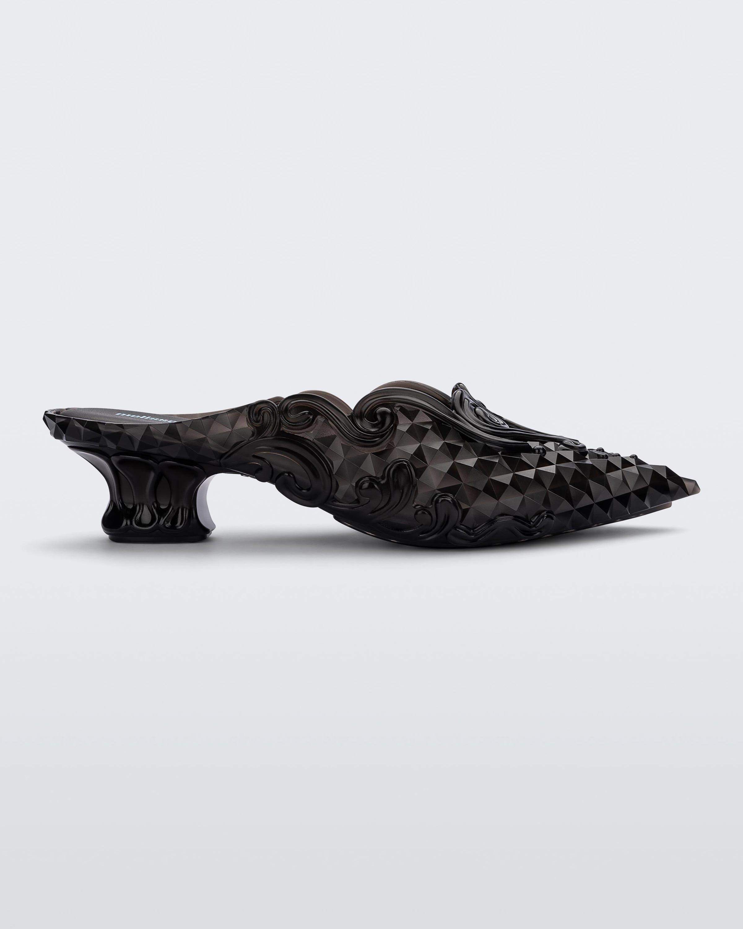 Court Shoe